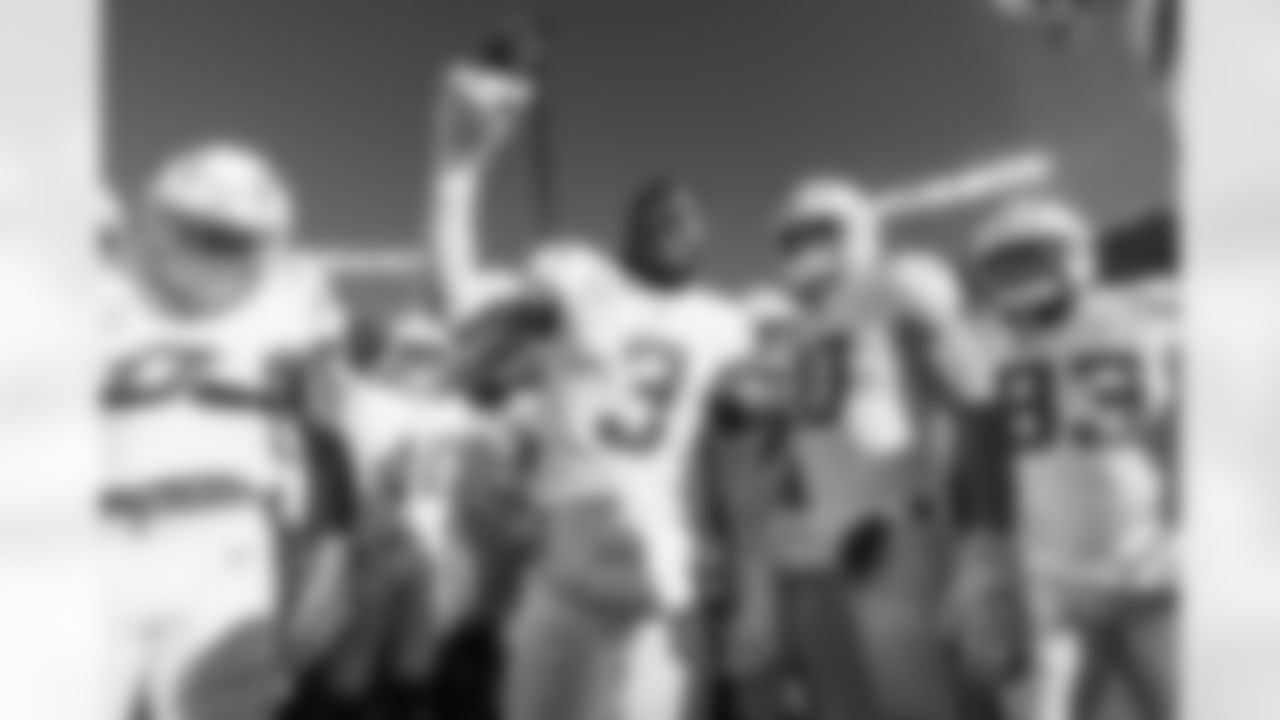 Check out the best shots from the Chargers Week 15 matchup against the Chiefs!