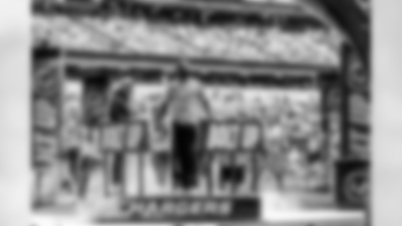 The Los Angeles Chargers play the Las Vegas Raiders on Sunday, September 8, 2024 at SoFi Stadium in Inglewood, CA.
[FINAL SCORE: LAC 22 - LV 10]