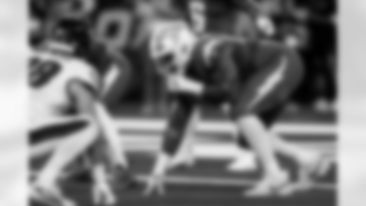 Take a look at the best photos of Chargers 2026 free agent Da'Shawn Hand