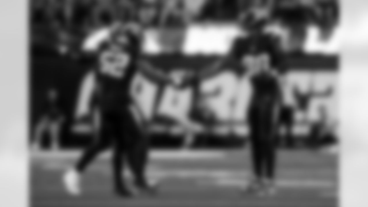 Take a look at the best photos of Chargers 2026 free agent Odafe Oweh