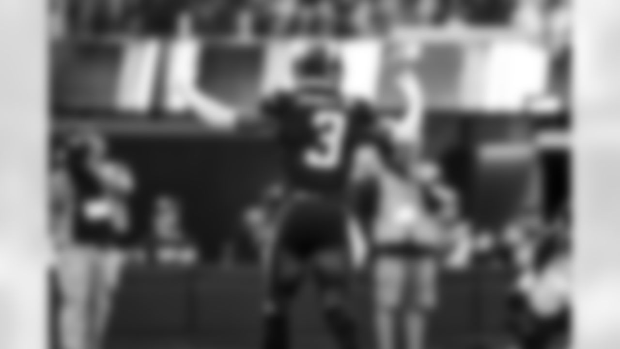 S Derwin James Jr. (3)