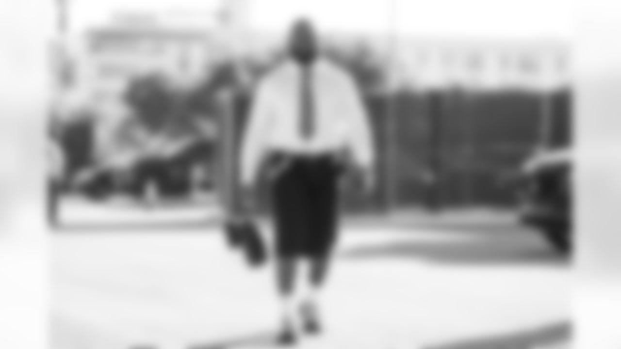 DL Da'Shawn Hand (91)