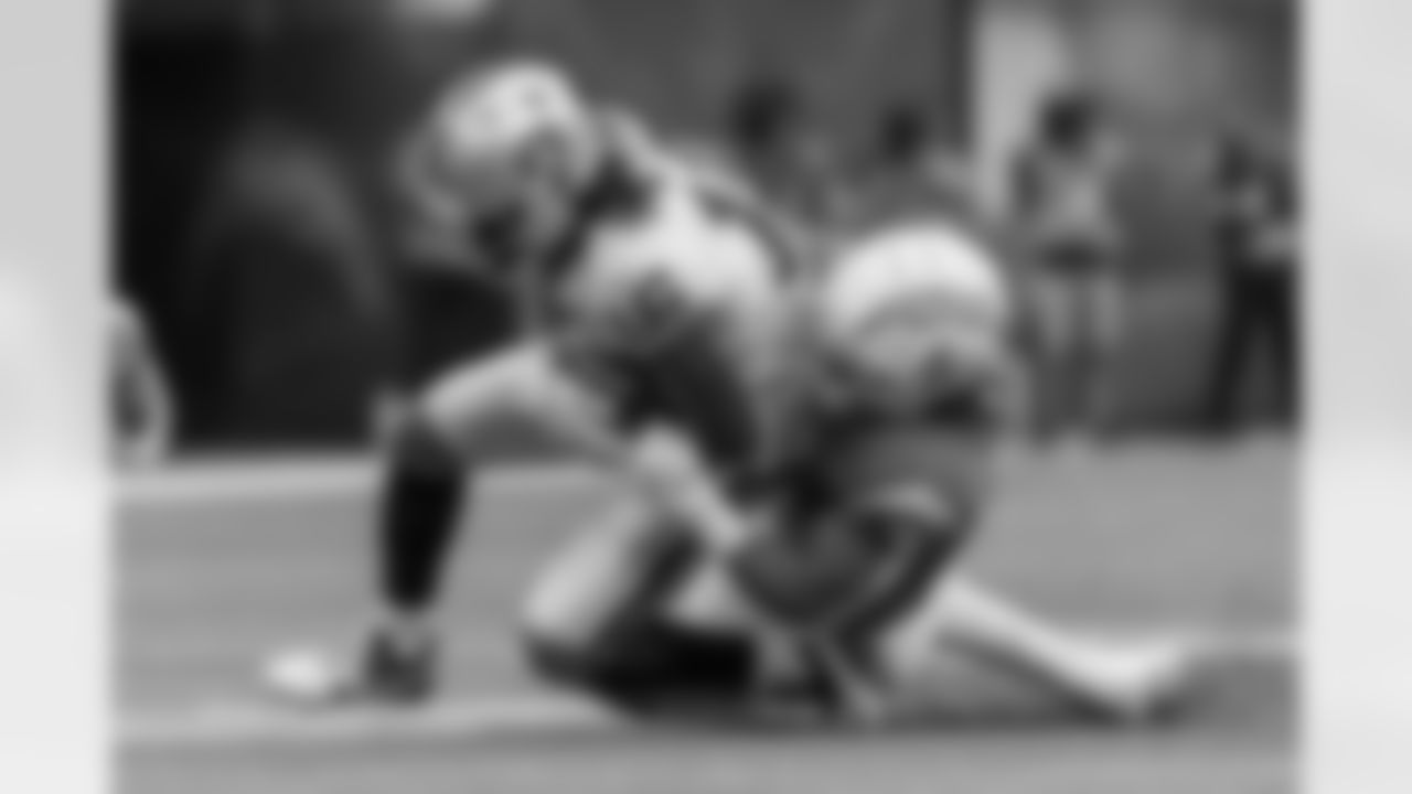 The Los Angeles Chargers play the Las Vegas Raiders on Sunday, October 1, 2023 at SoFi Stadium in Inglewood, CA.
[FINAL SCORE: LAC 24 - LV 17]