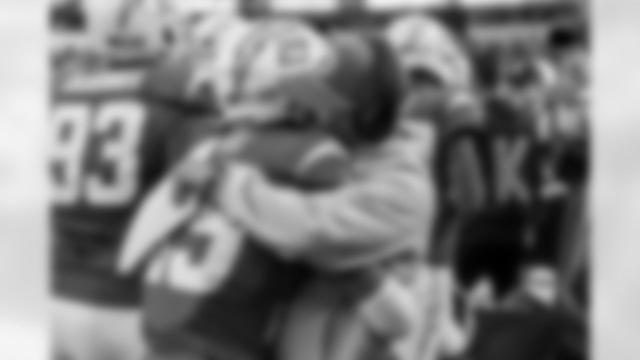 The Los Angeles Chargers play the Tampa Bay Buccaneers on Sunday, December 15, 2024 at SoFi Stadium in Inglewood, CA.
[FINAL SCORE: TB 40 - LAC 17]