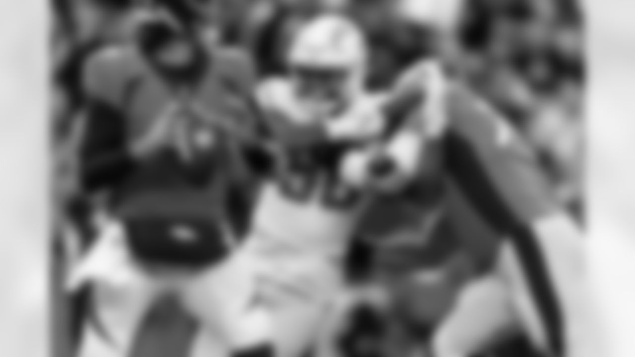 The Los Angeles Chargers play the Denver Broncos on Sunday, December 31, 2023 at Empower Field at Mile High in Denver, CO.
[FINAL SCORE: DEN 16 - LAC 9]