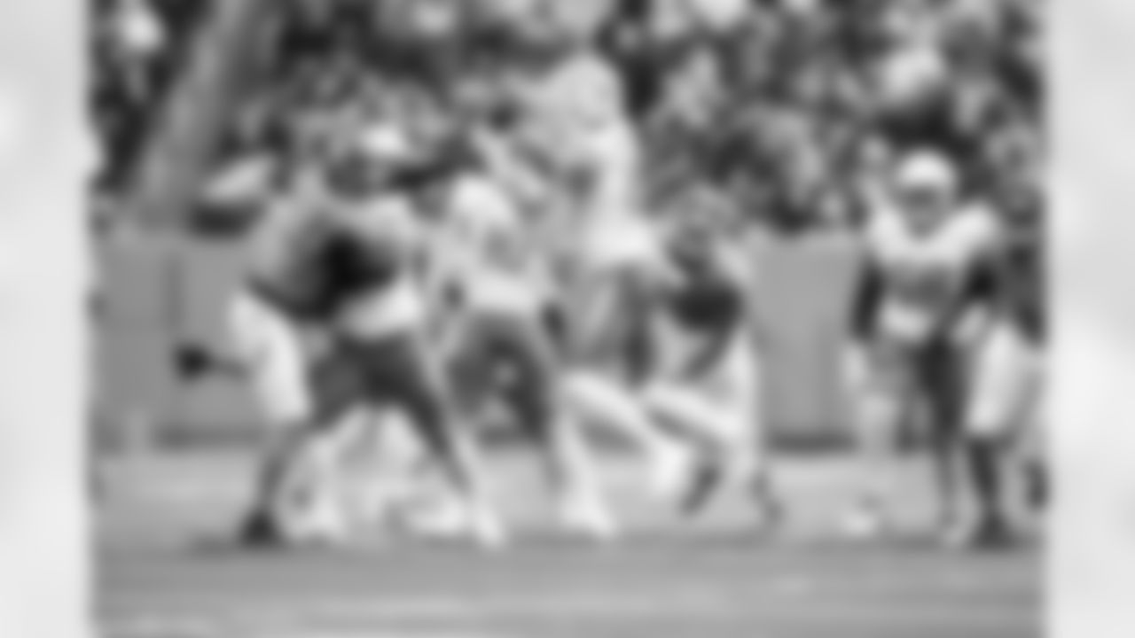 WR Ladd McConkey (15)