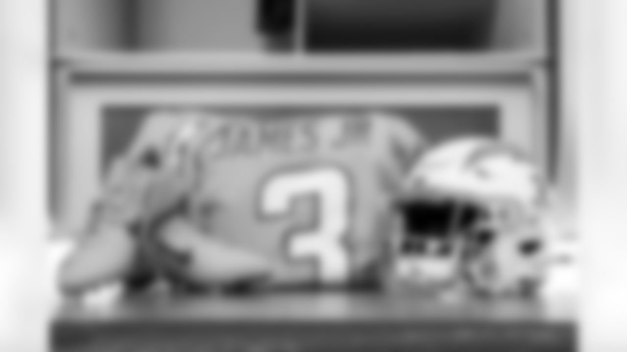 S Derwin James Jr. (3)