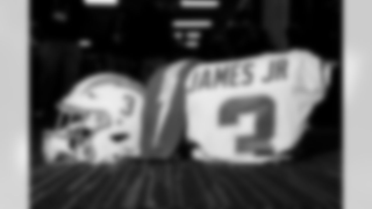 S Derwin James Jr. (3)