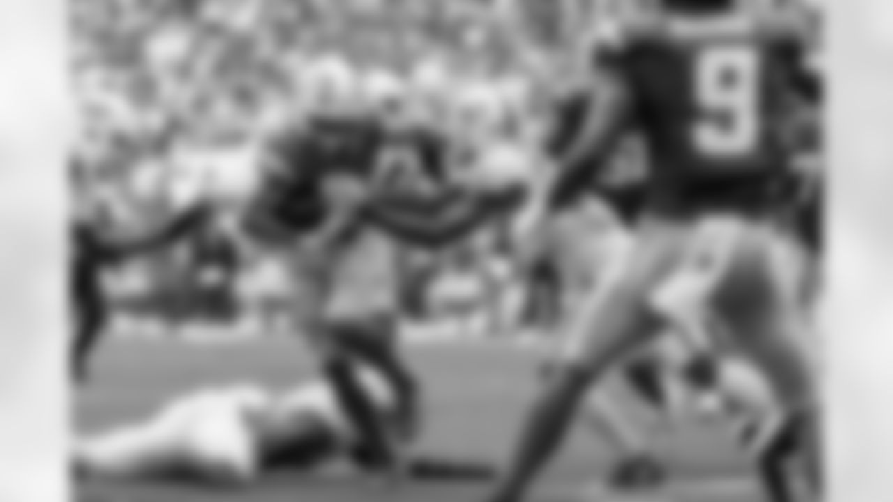 Check out the best shots from the Chargers Week 6 matchup against the Dolphins!