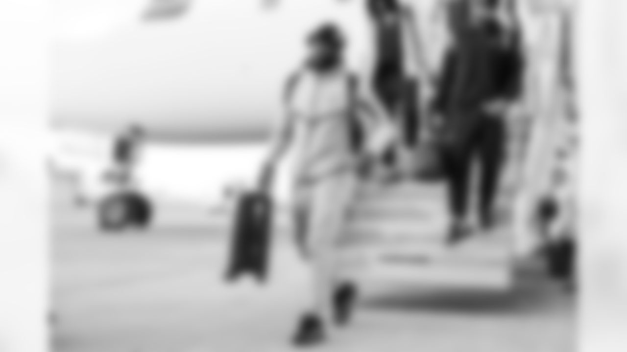 Los Angeles Chargers OLB Odafe Oweh (98) travels to Denver on Saturday, Jan. 3, 2025 for the Week 18 regular season matchup against the Denver Broncos.