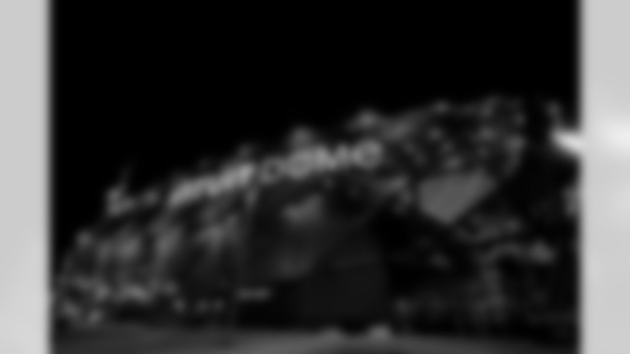 20260107_LightUpLA_JT_019_EDIT