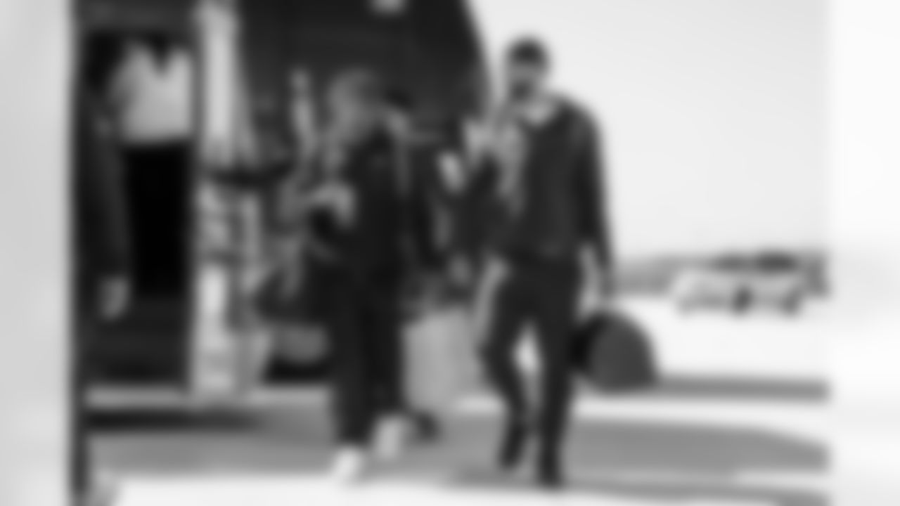 S RJ Mickens (27) and QB DJ Uiagalelei (7)