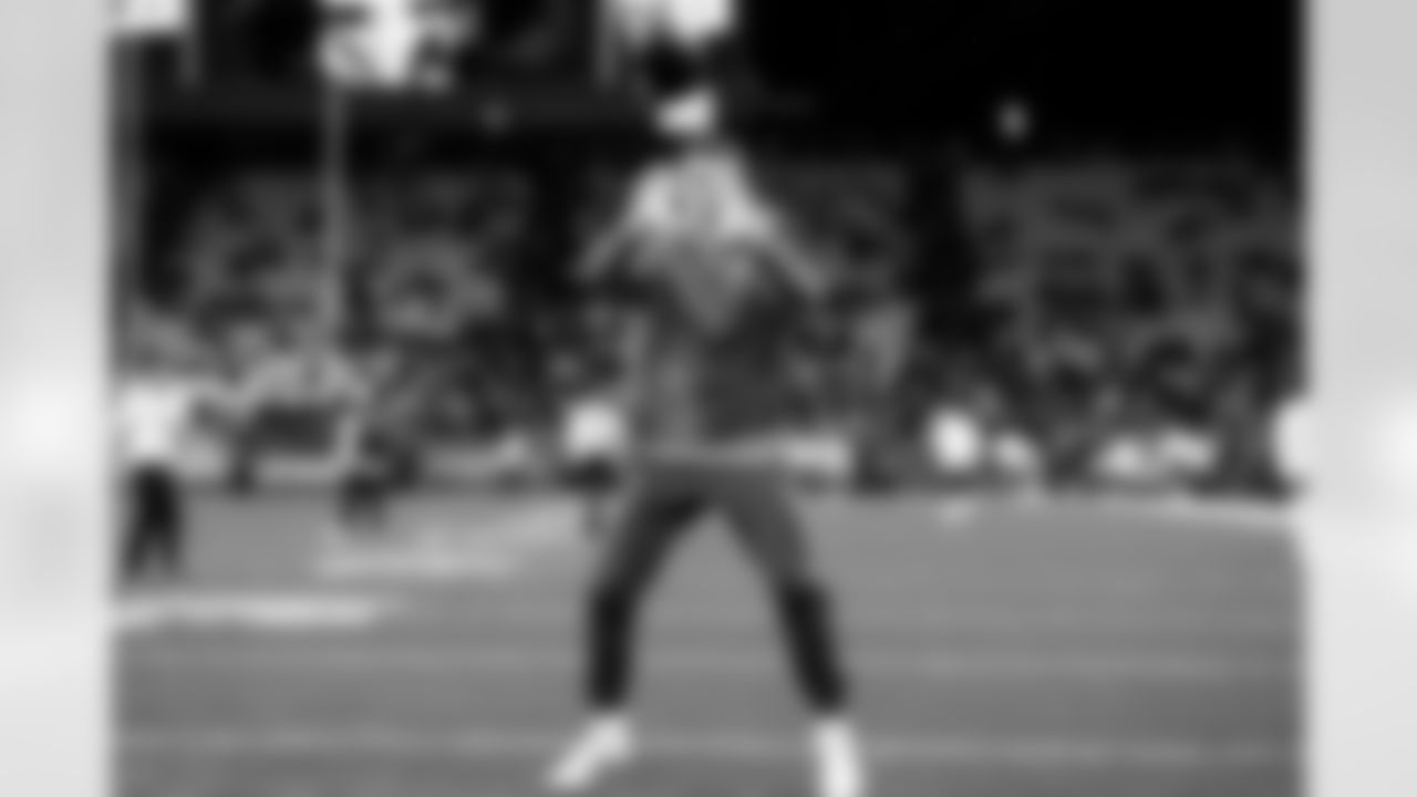 WR Ladd McConkey (15)