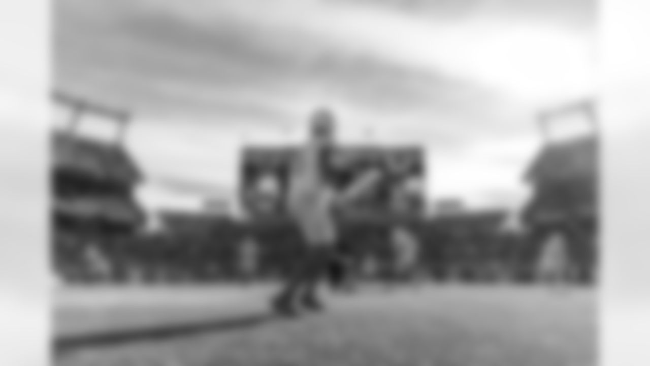 Check out the best shots from the Chargers Week 18 matchup against the Broncos!