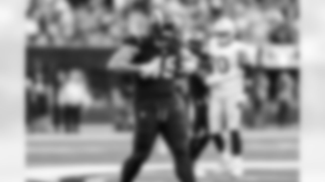 OLB Tuli Tuipulotu (45)