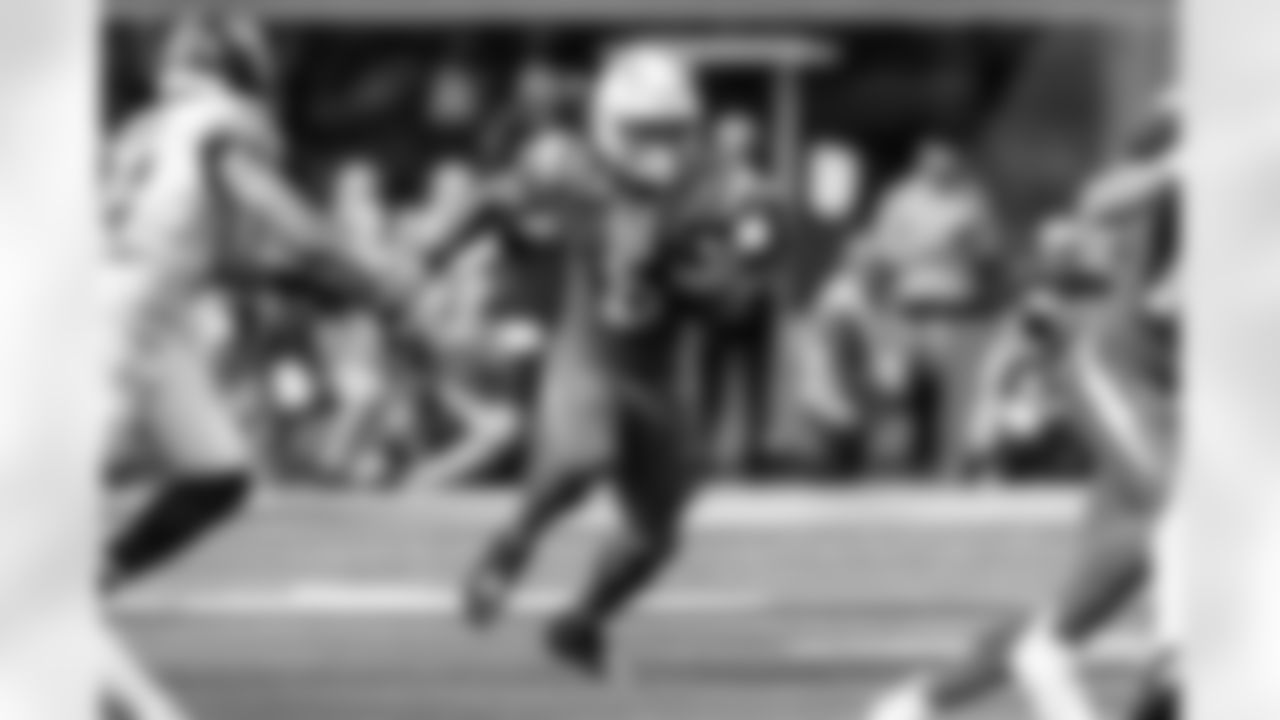 Check out the best shots from the Chargers Week 5 matchup against the Commanders!