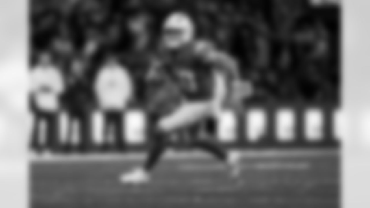 Take a look back at the best photos of Justin Herbert's 2025 campaign.