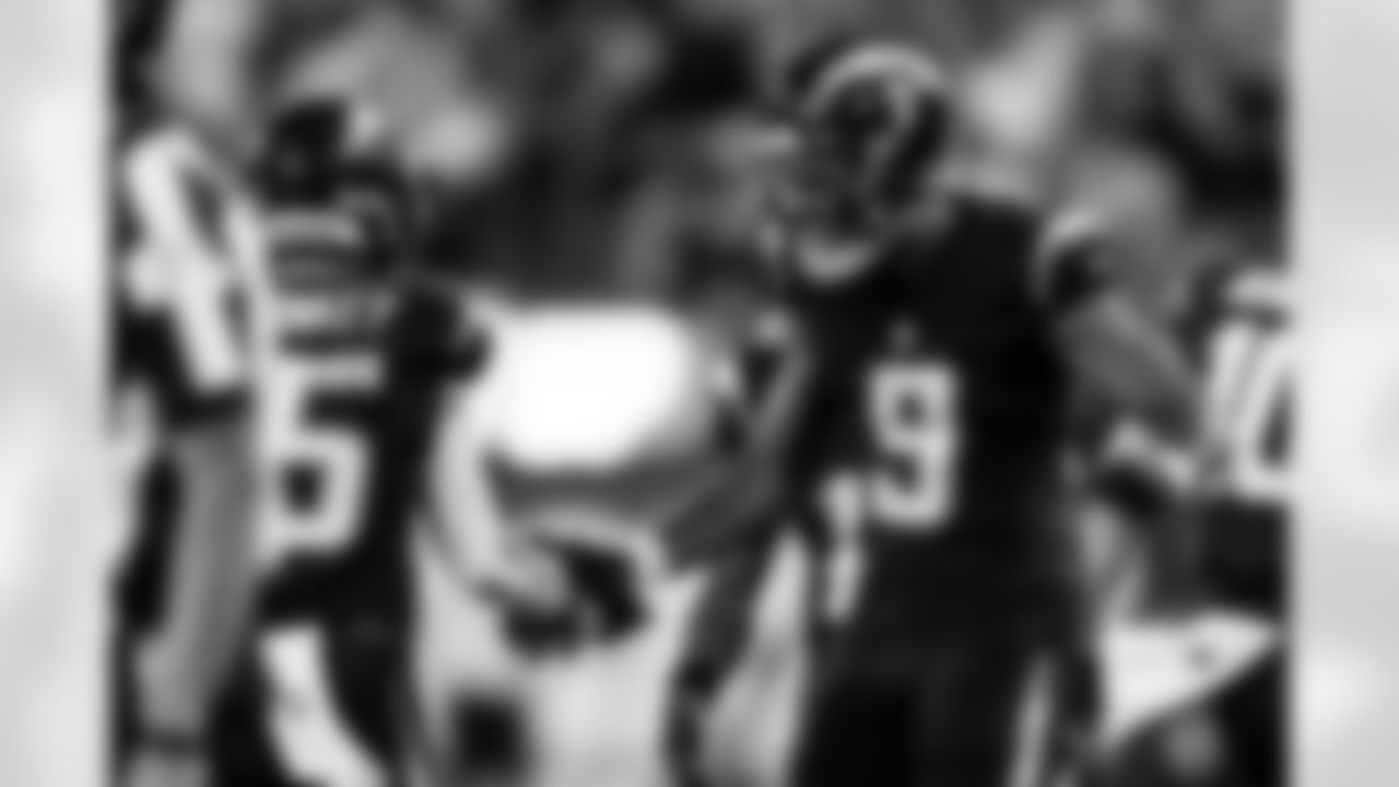 Check out the best shots from the Chargers Week 8 matchup against the Vikings!