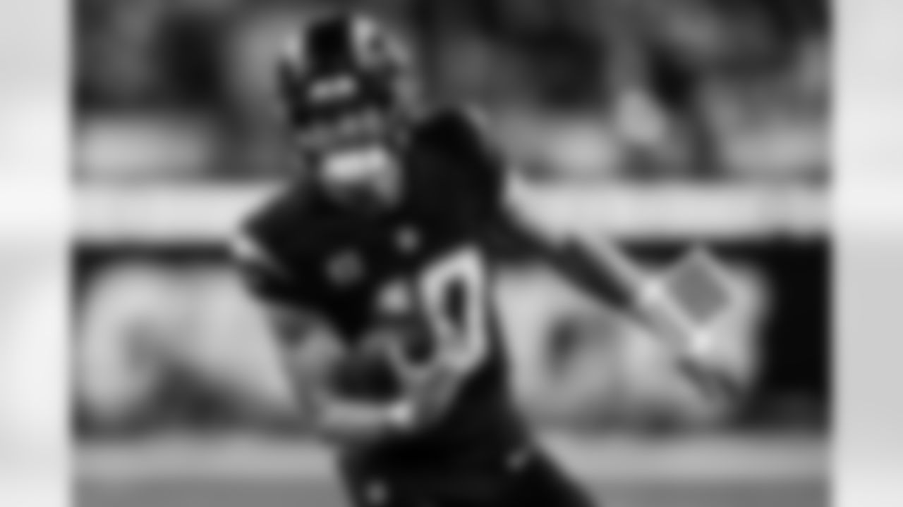 Take a look back at the best photos of Justin Herbert's 2025 campaign.