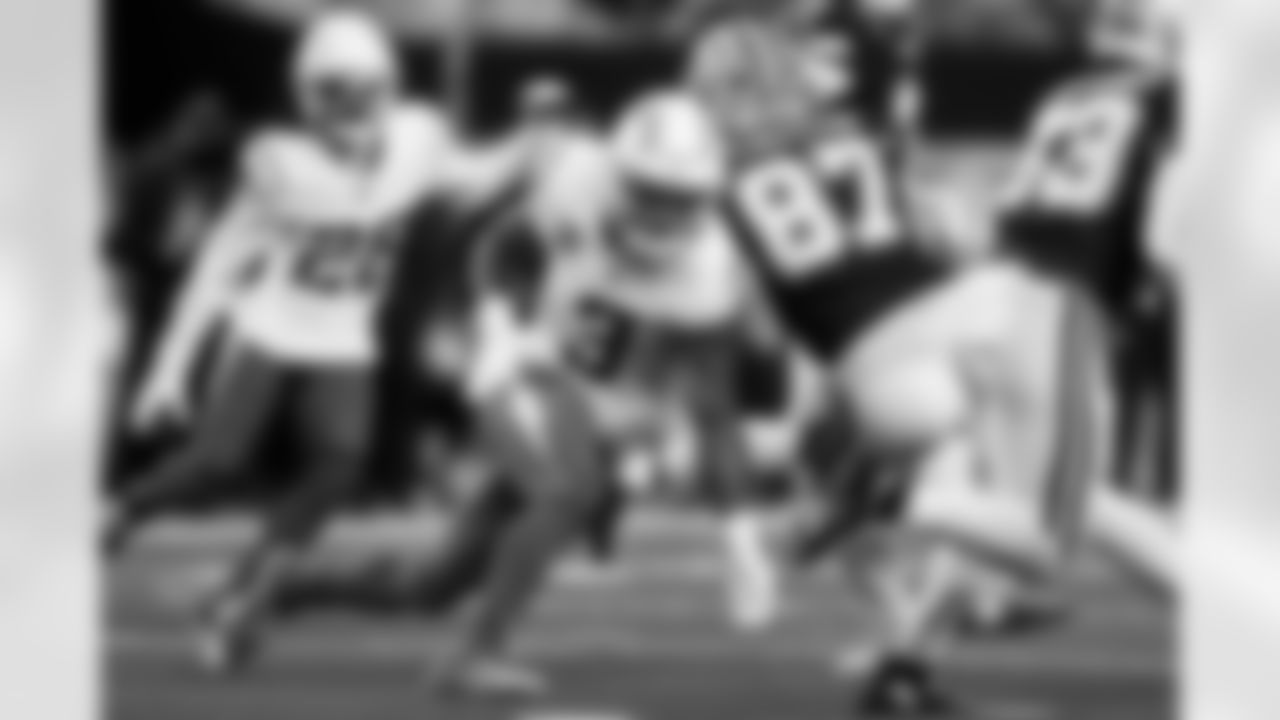 Chargers S Derwin James, Jr. (#3) in action during their Pro Bowl season.