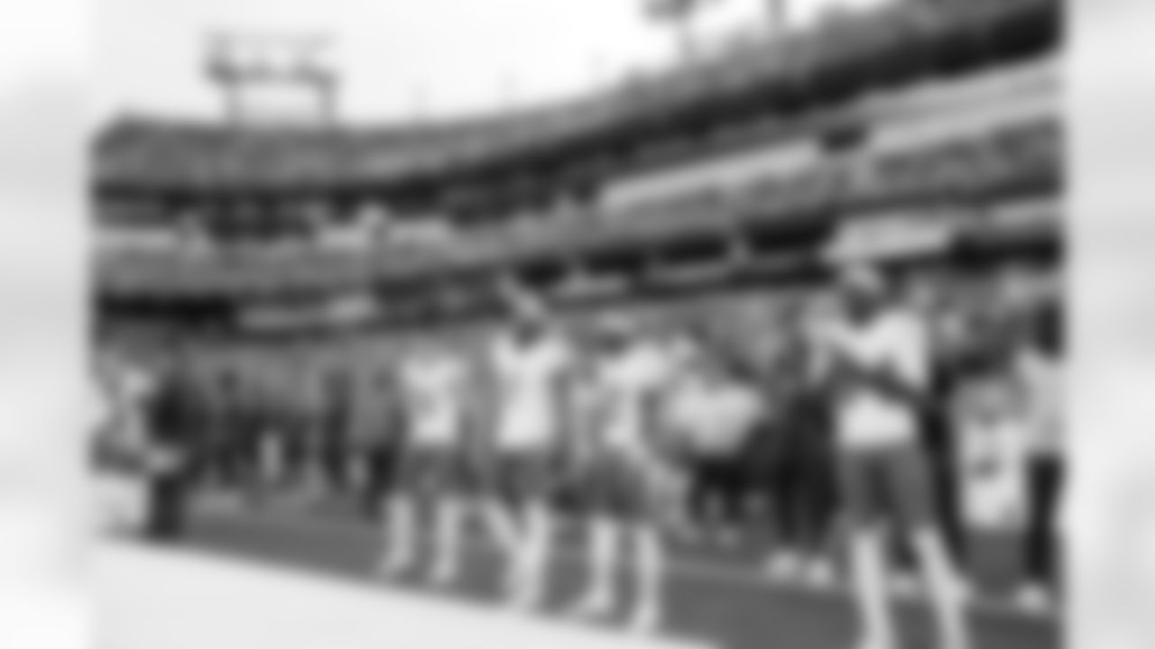 Check out the best shots from the Chargers Week 9 matchup against the Titans!