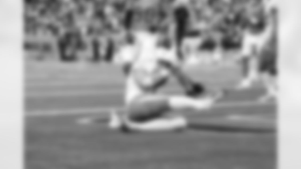 QB Justin Herbert (10)