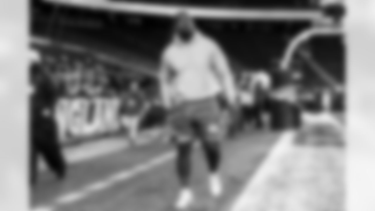 DL Justin Eboigbe (92)