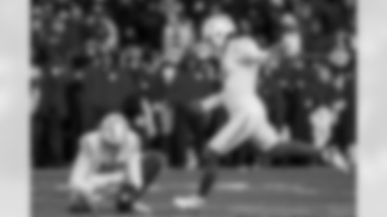 Check out the best shots from the Chargers Week 15 matchup against the Chiefs!