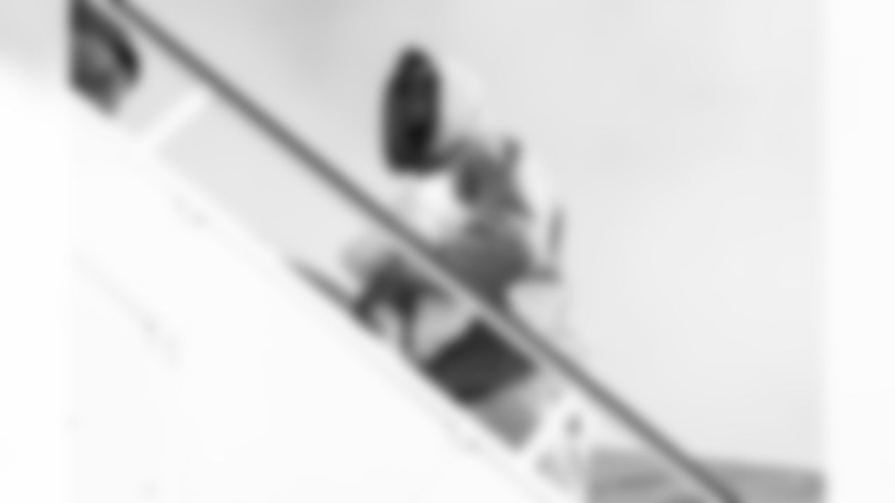 LB Daiyan Henley (0)