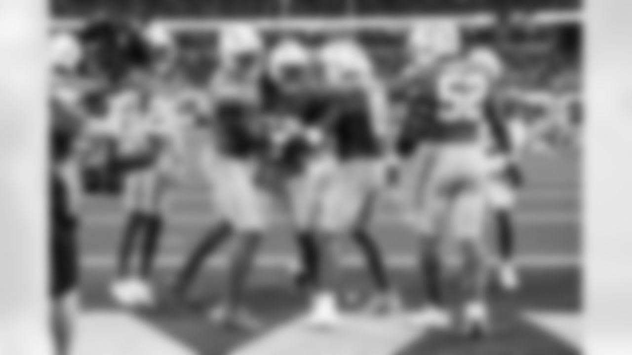 Check out the best shots from the Chargers Week 10 matchup against the Steelers!