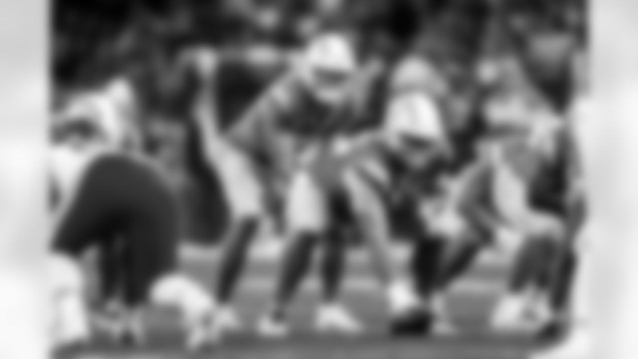 QB Justin Herbert (10)