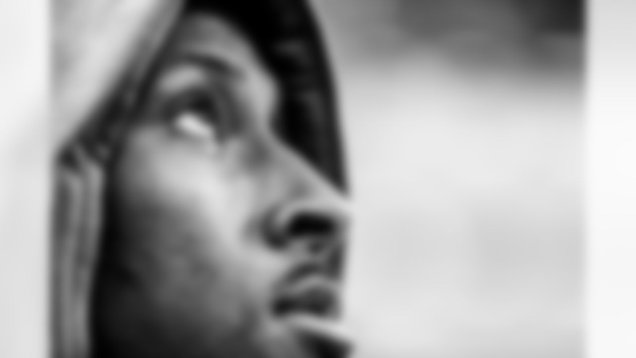 Take a look back at the Chargers Week 10 matchup with the Steelers in monochrome.