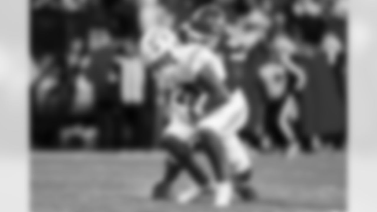 TE Oronde Gadsden (86)