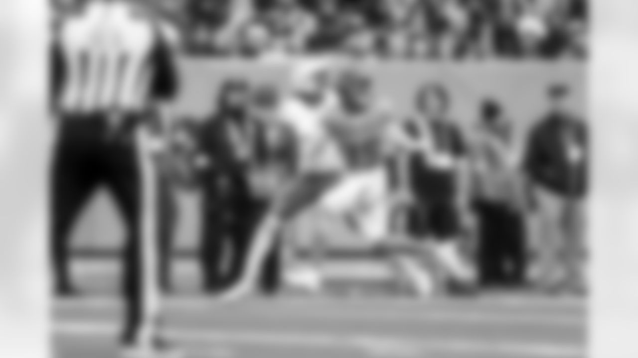 WR Quentin Johnston (1)