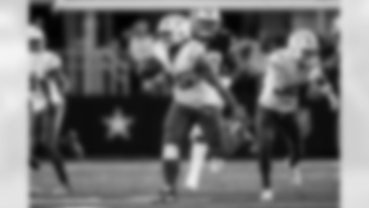 Take a look back at the best photos of Tuli Tuipulotu's 2025 campaign.