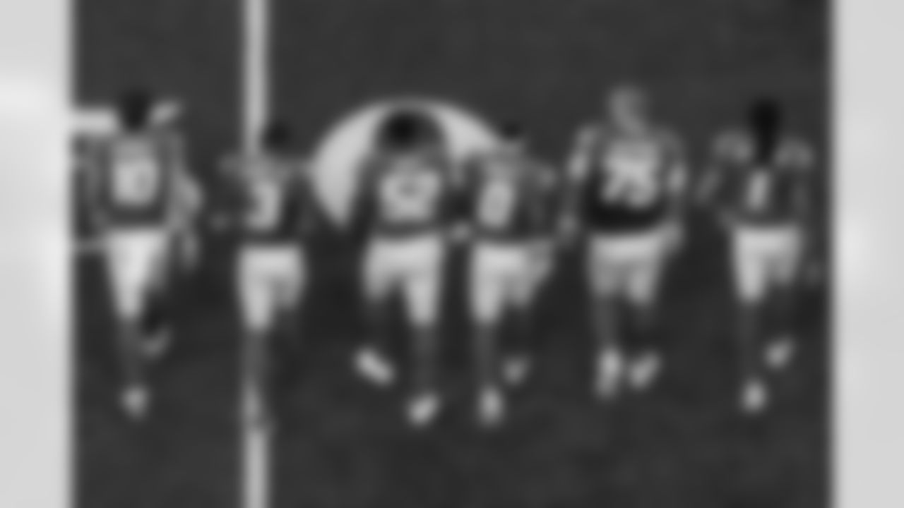 Take a look back at the best photos of Justin Herbert's 2025 campaign.