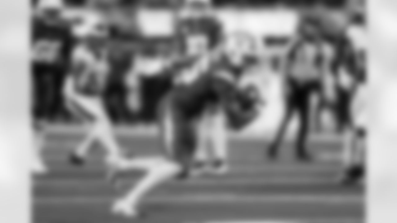 TE Oronde Gadsden (86)