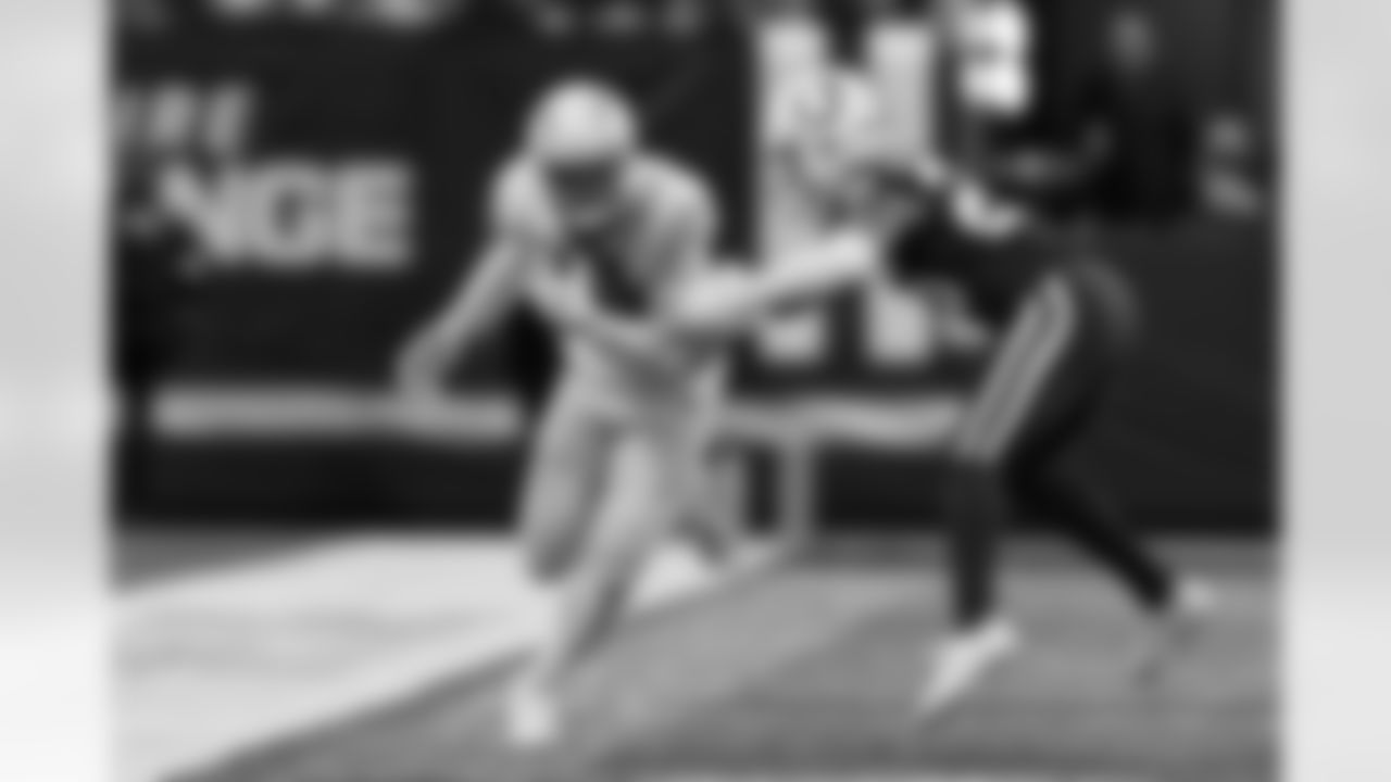 The Los Angeles Chargers play the Indianapolis Colts on Monday, December 26, 2022 at Lucas Oil Stadium in Indianapolis, IN.
[FINAL SCORE: LAC 20 - IND 3]