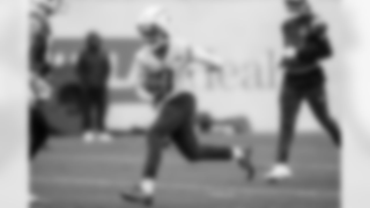 The Los Angeles Chargers play the Houston Texans on Wednesday, December 31, 2025 at SoFi Stadium in Inglewood, CA.
[FINAL SCORE: HOU 20 - LAC 16]