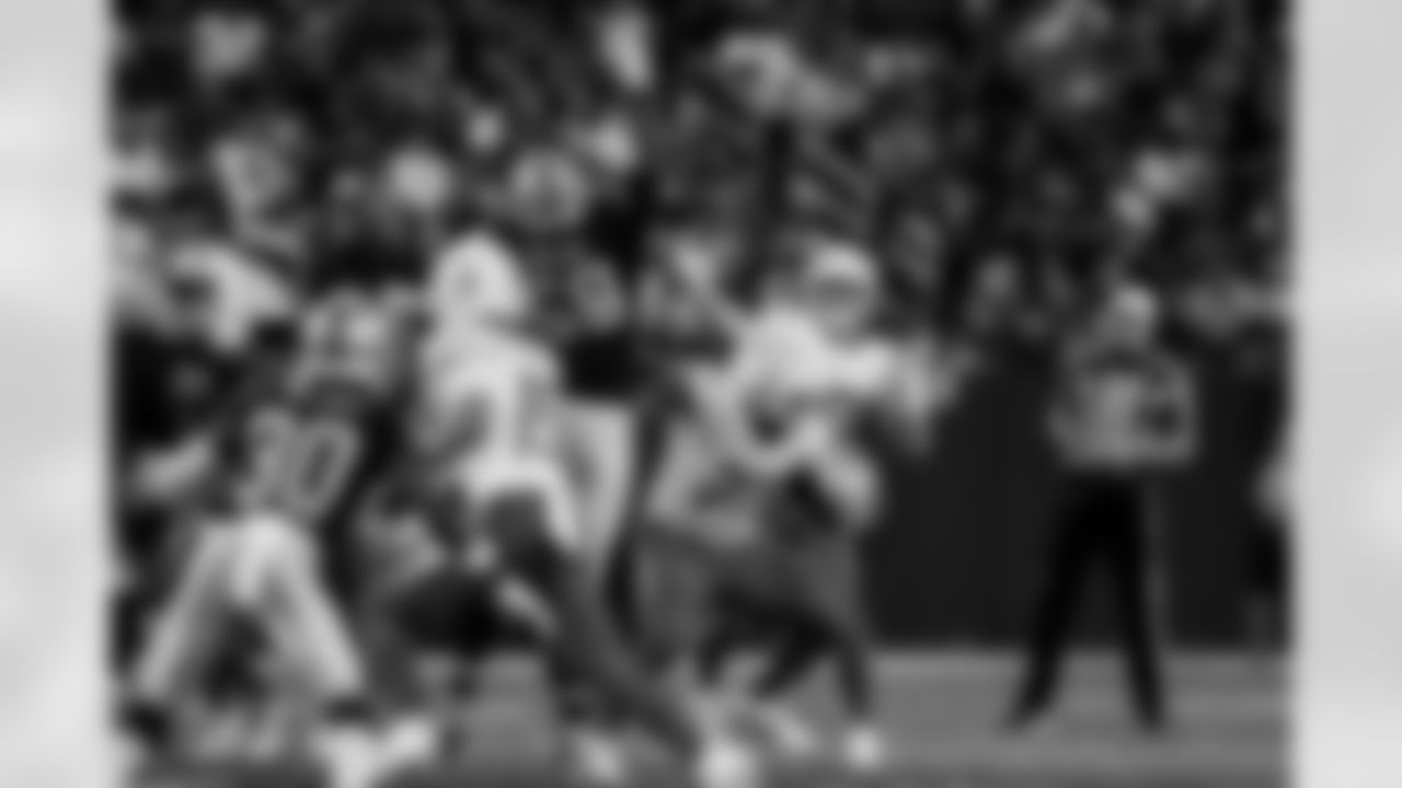Check out the best shots from the Chargers Week 2 matchup against the Raiders!