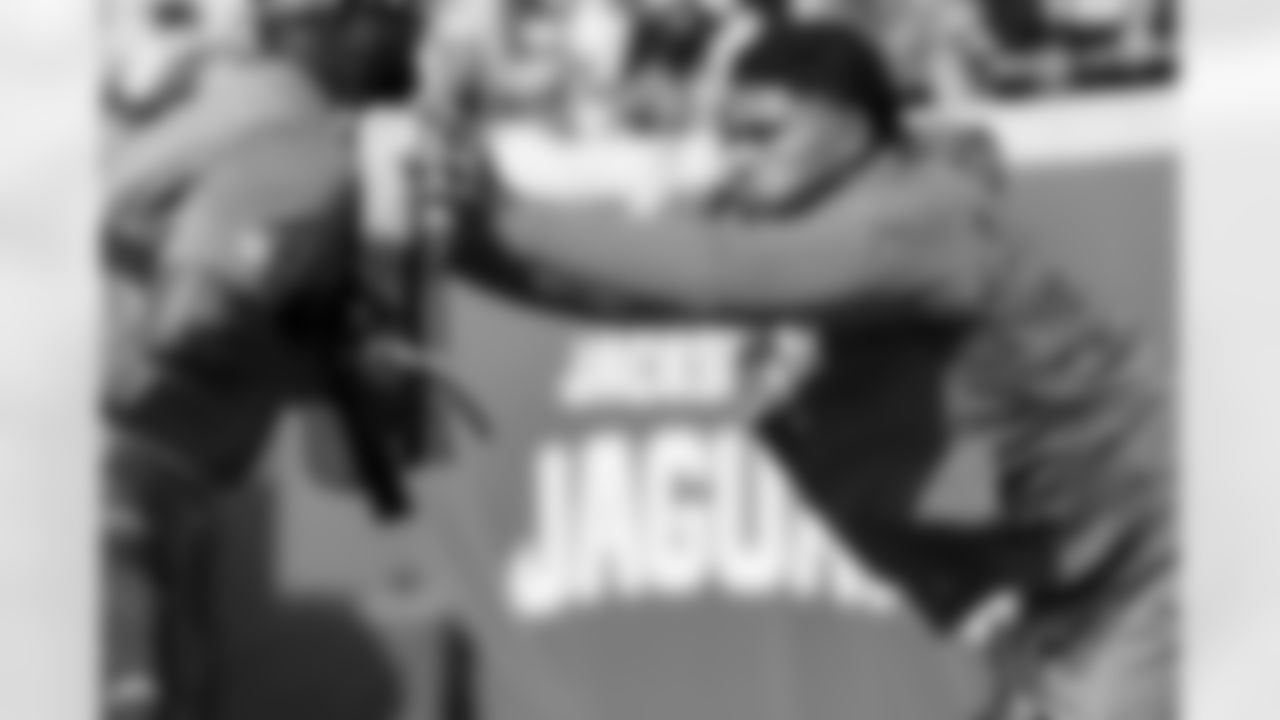 OLB Tuli Tuipulotu (45)