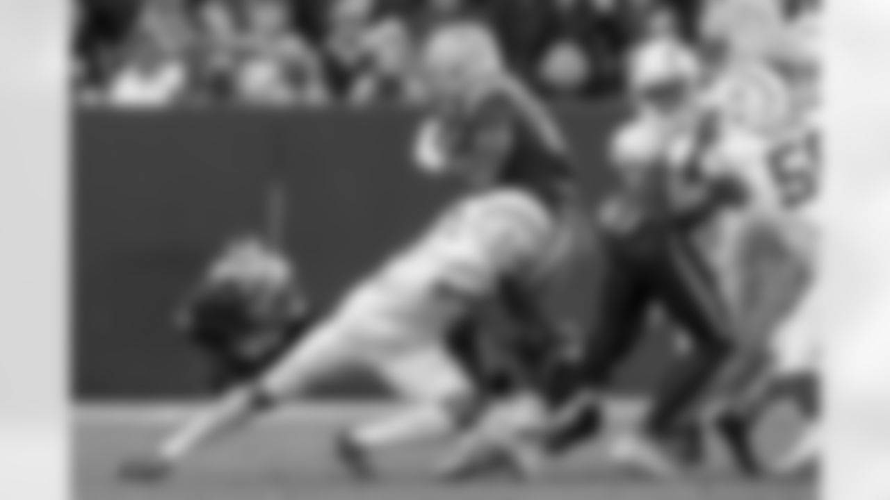 The Los Angeles Chargers play the Green Bay Packers on Sunday, November 19, 2023 at Lambeau Field in Green Bay, WI.
[FINAL SCORE: GB 23 -  LAC 20]