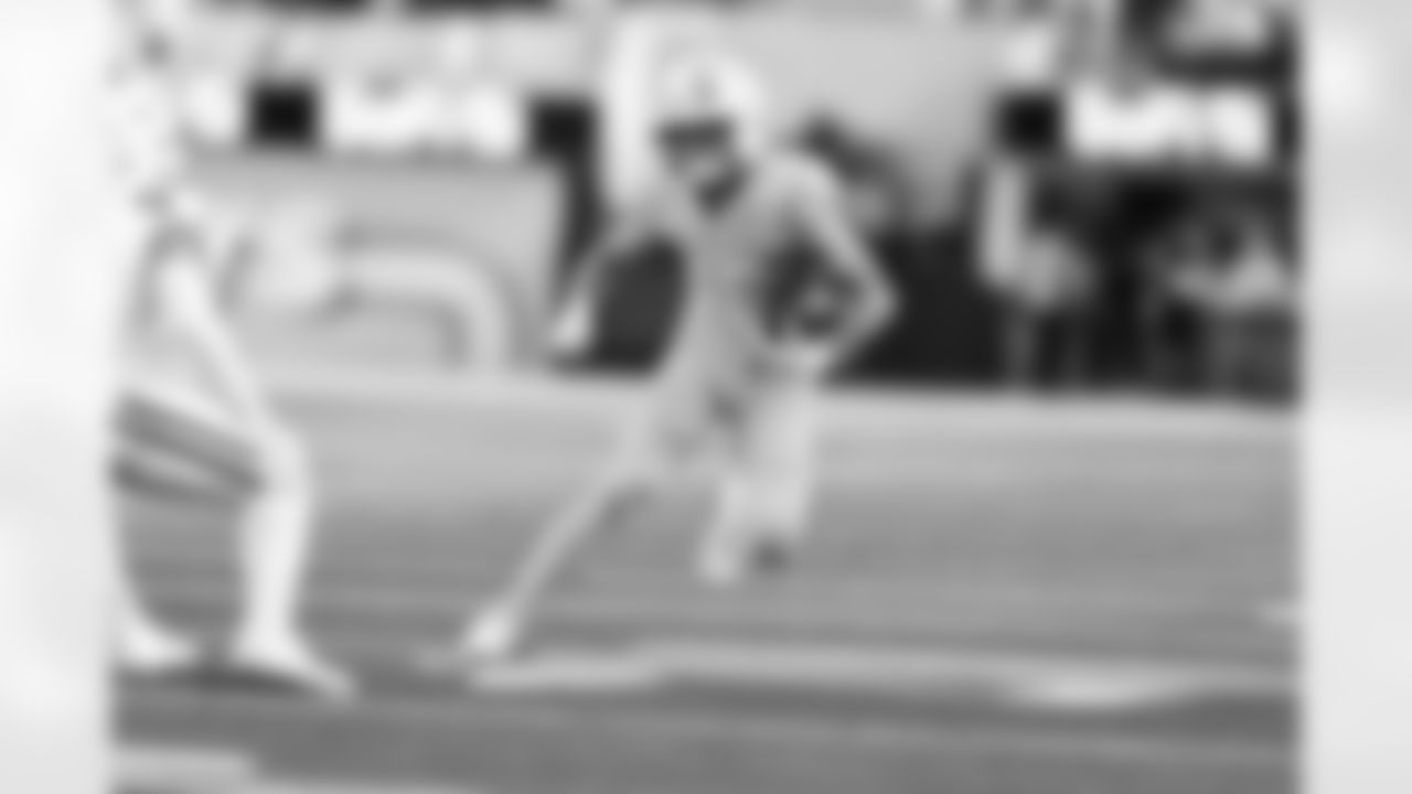 WR Ladd McConkey (15)