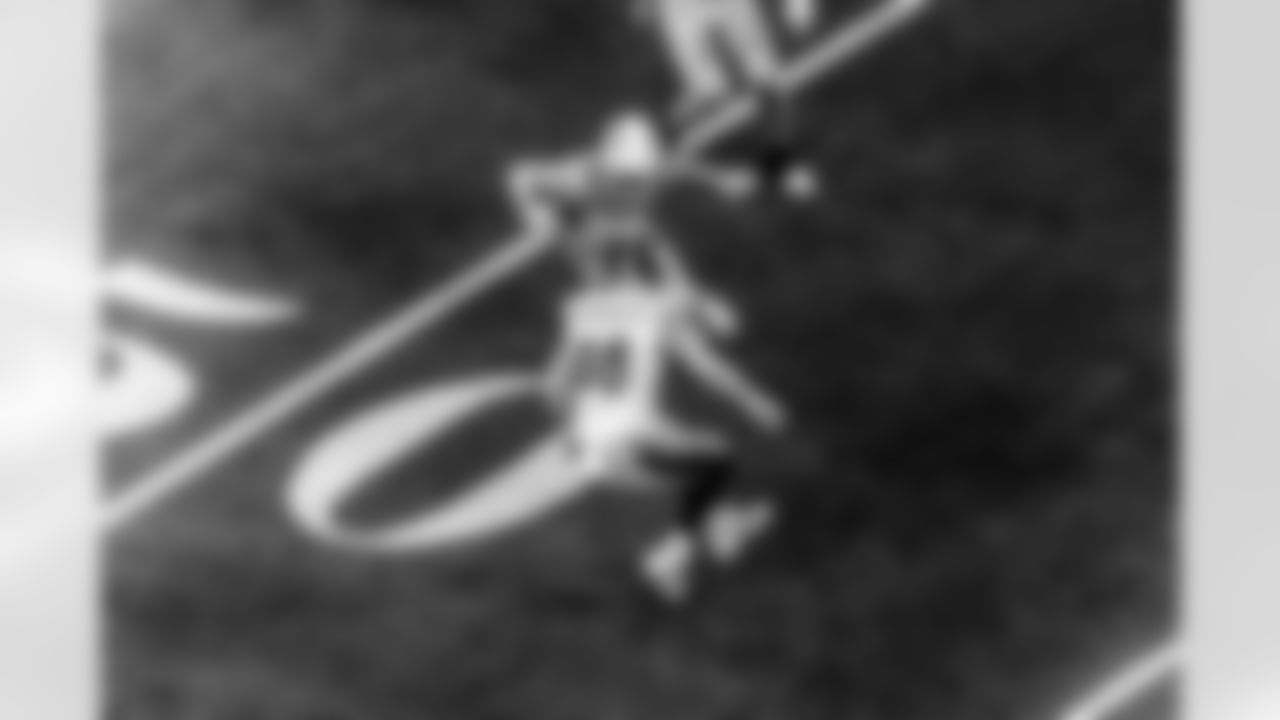 Take a look back at the Chargers Week 10 matchup with the Steelers in monochrome.