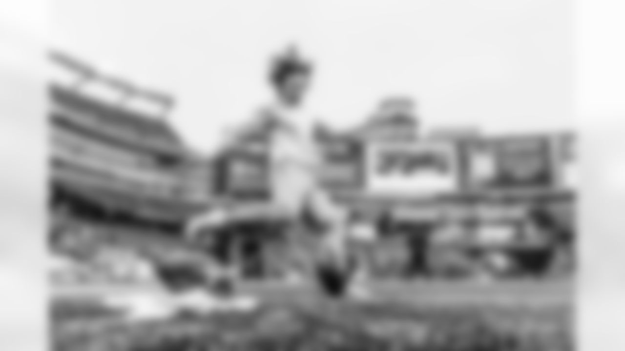 Take a look back at the Chargers Week 17 matchup with the Patriots in monochrome!