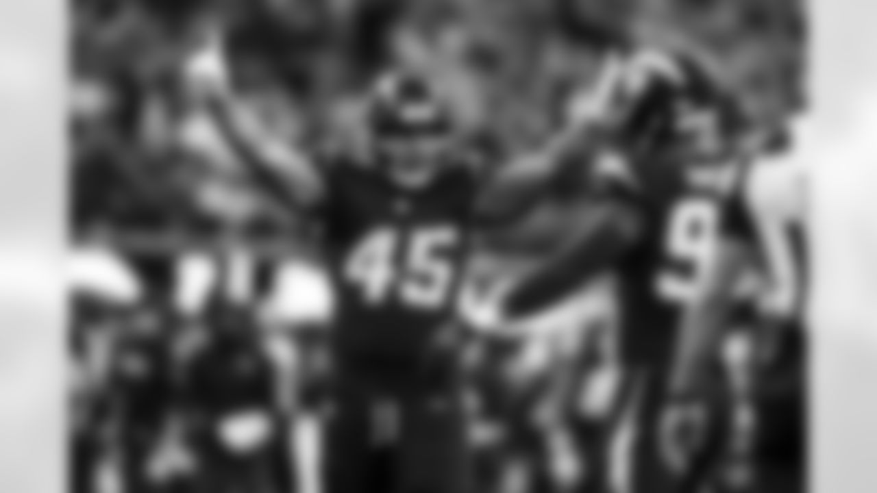OLB Tuli Tuipulotu (45)