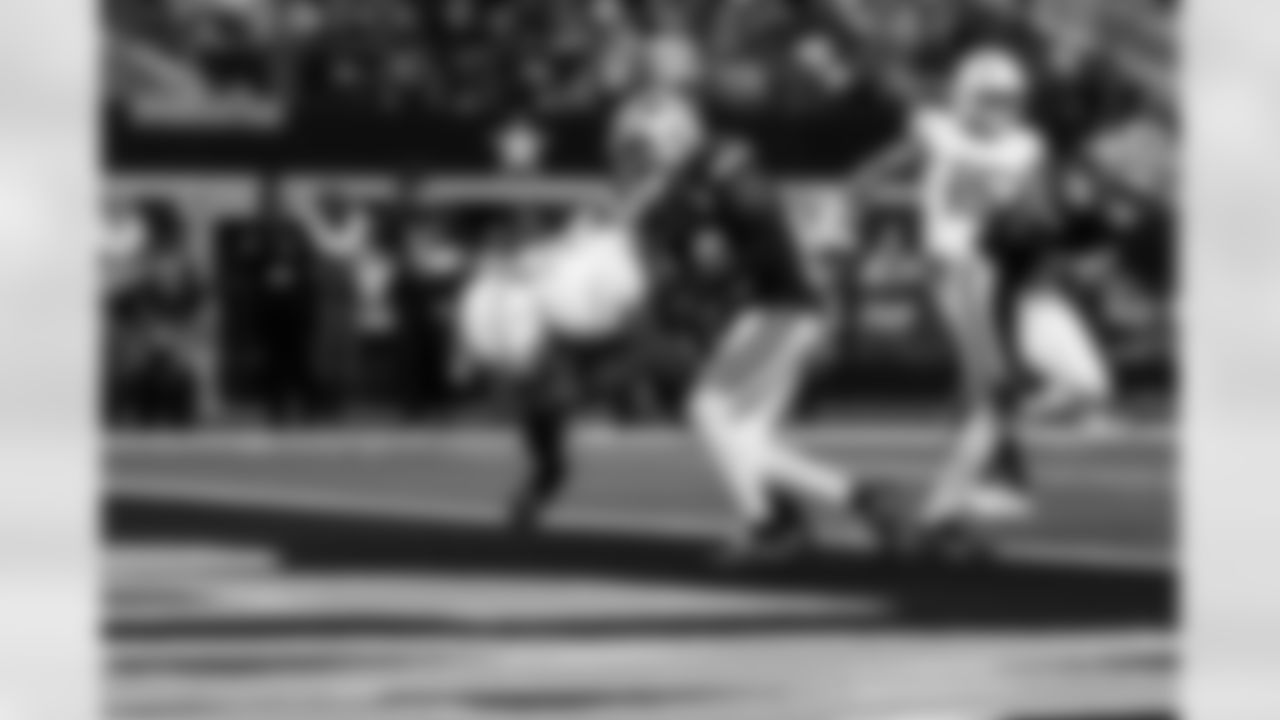 Take a look back at the best photos of the Chargers 2025 draft class in their inaugural NFL campaign.