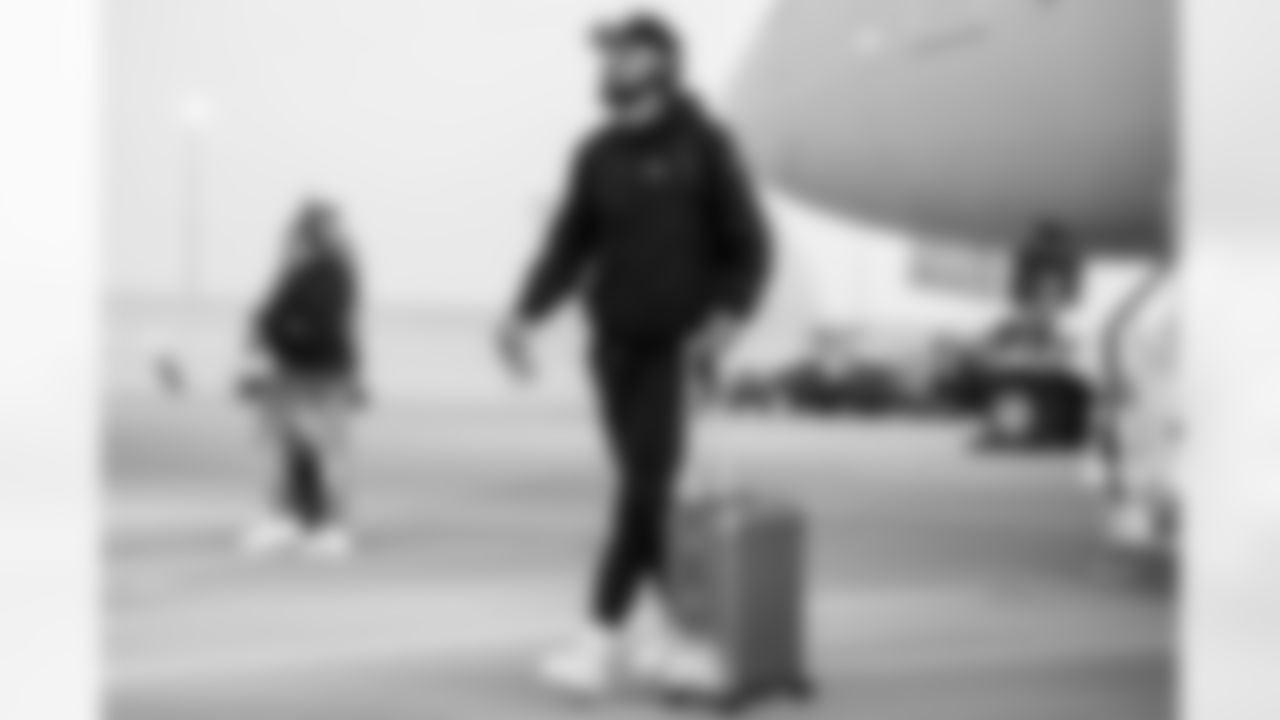 Los Angeles Chargers DB Deane Leonard (33) travels to Dallas on Saturday, Dec. 20, 2025 for the Week 16 regular season matchup against the Dallas Cowboys.