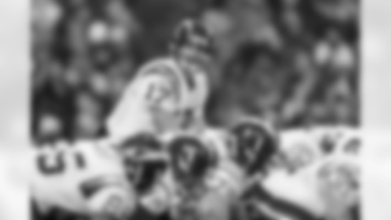 The San Diego Chargers play the Buffalo Bills on Sunday, December 3, 2006 at Ralph Wilson Stadium in Orchard Park, New York. 
[FINAL SCORE: SD 24 - BUF 21]