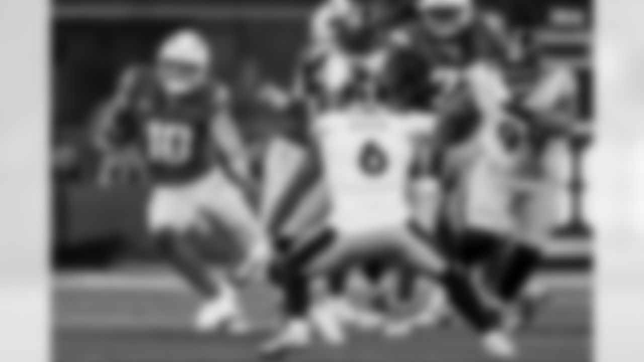 Check out the best shots from the Chargers Week 10 matchup against the Steelers!